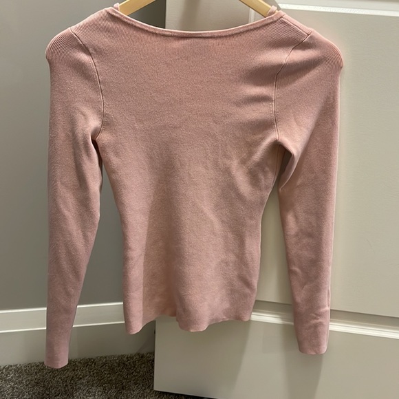 Rose pink sweater from anthropology - Picture 2 of 4